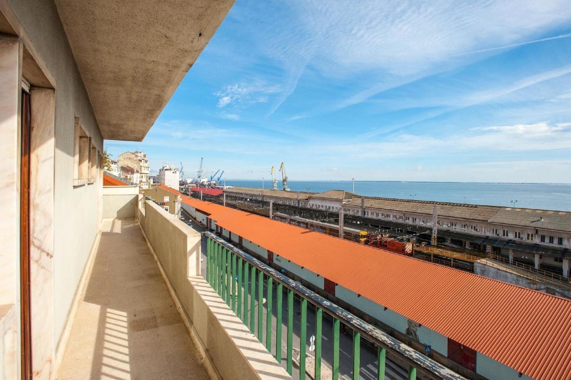 Apartamento Fuer 17 Personen Und 1 Kind In Lisboa