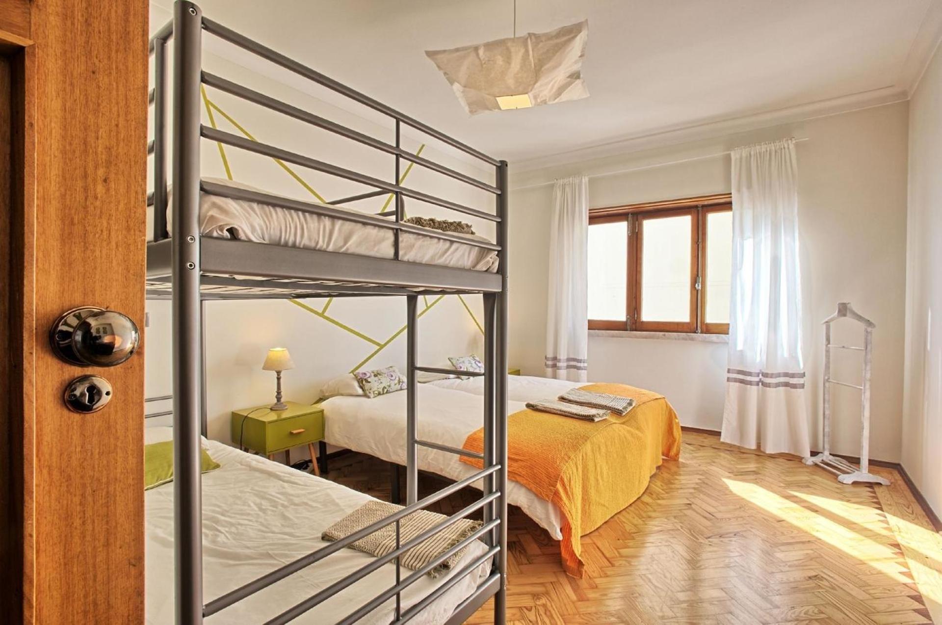 Fuer 17 Personen Und 1 Kind In Apartamento