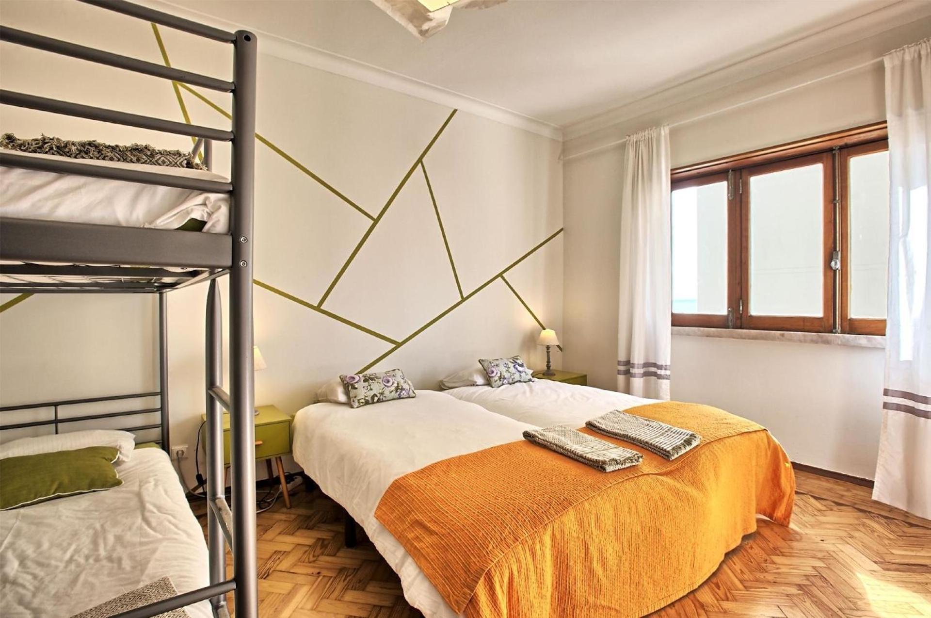 Fuer 17 Personen Und 1 Kind In Apartamento Lisboa